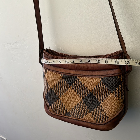 Crossbody Vintage Rattan Straw Leather purse, used condition but vintage look. - Picture 8 of 8